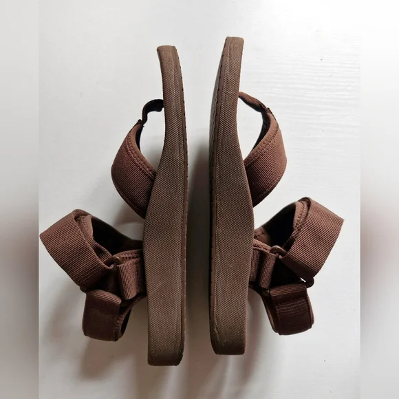 Uniqlo U lemaire Flip Flop Sandals - Picture 4 of 6